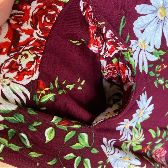 Poseshe Floral Maxi Dress - Picture 2 of 10